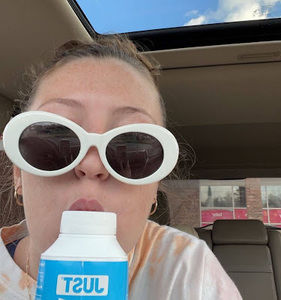 Meet your Posher, Drew